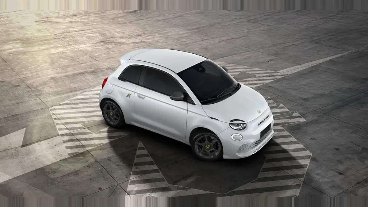 Abarth 500e 42kWh en renting para particulares en Sevilla — Lateral