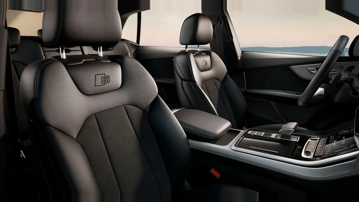 Audi Q8 SUV S line 45 TDI Quattro Tiptronic en renting para particulares en Sevilla — Interior