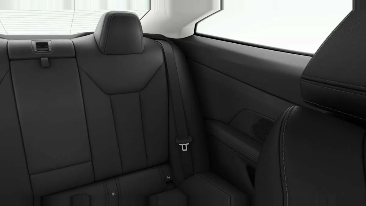 BMW Serie 4 430i xDrive Coupé en renting para particulares en Sevilla — Trasera