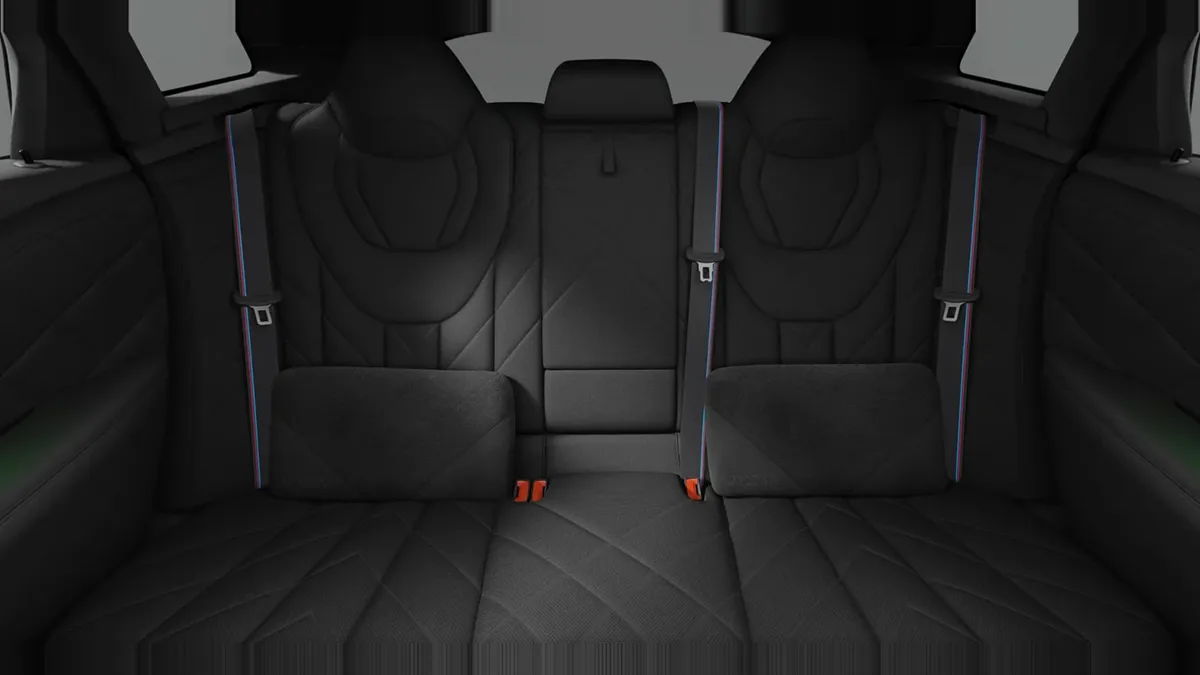 BMW XM 50e 350kW en renting para particulares en Sevilla — vista 6