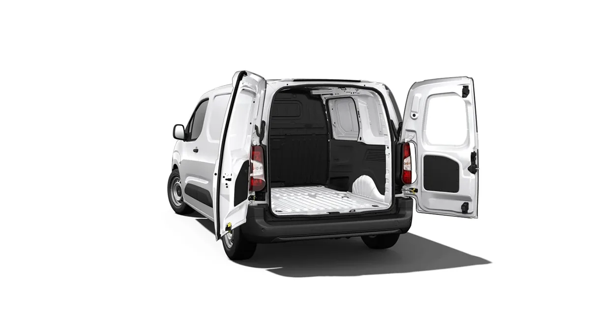 Citroën Berlingo Talla M BlueHDI 100cv van en renting para particulares en Sevilla — Trasera