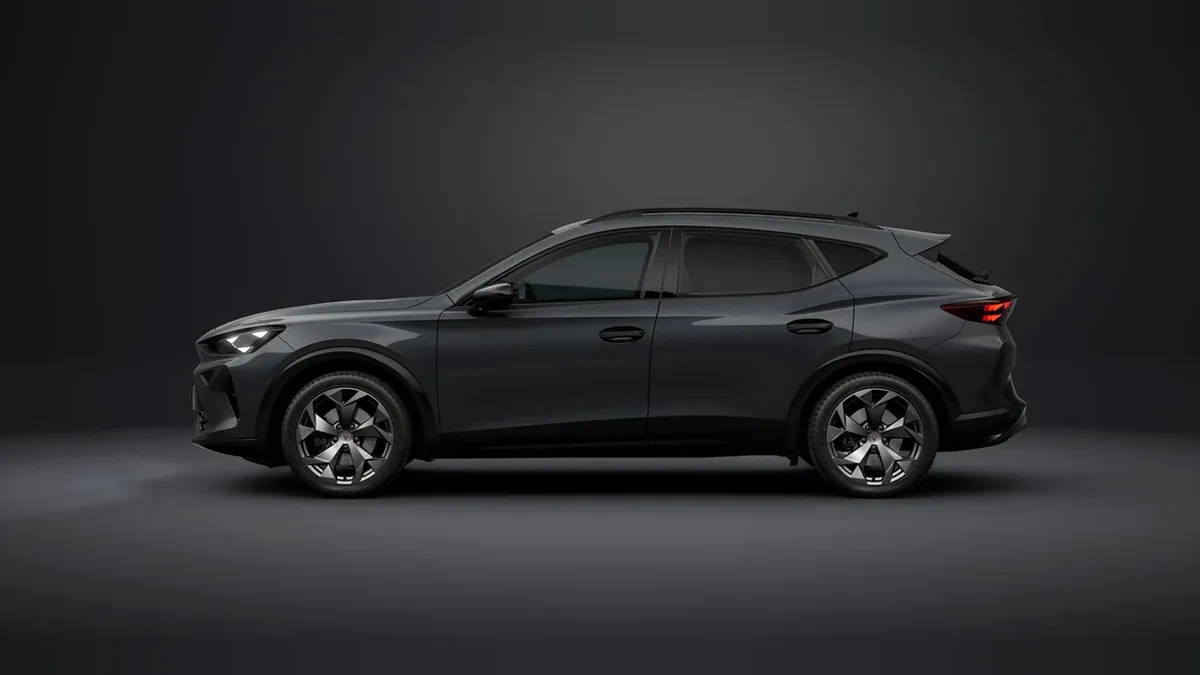 CUPRA Formentor eTSI 1.5 110kW (150CV) DSG 7vel. en renting para particulares en Sevilla — Lateral