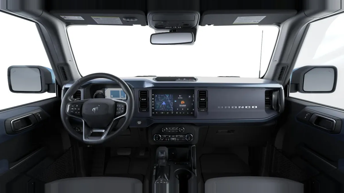 Ford Bronco Outer Banks 2.7 Ecoboost 335CV Automático 4x4 en renting para particulares en Sevilla — Delantera