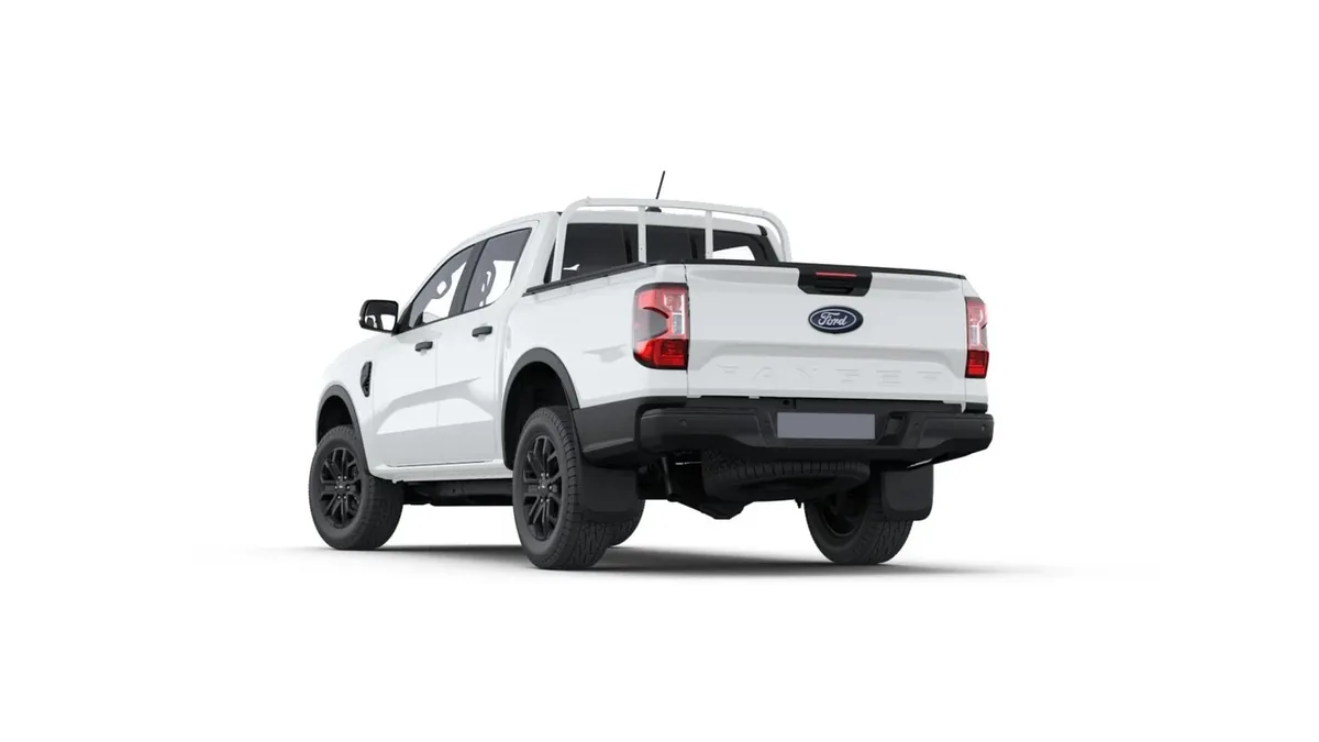 Ford Ranger XLT Doble Cabina 3.0 EcoBlue 240CV en renting para particulares en Sevilla — Trasera
