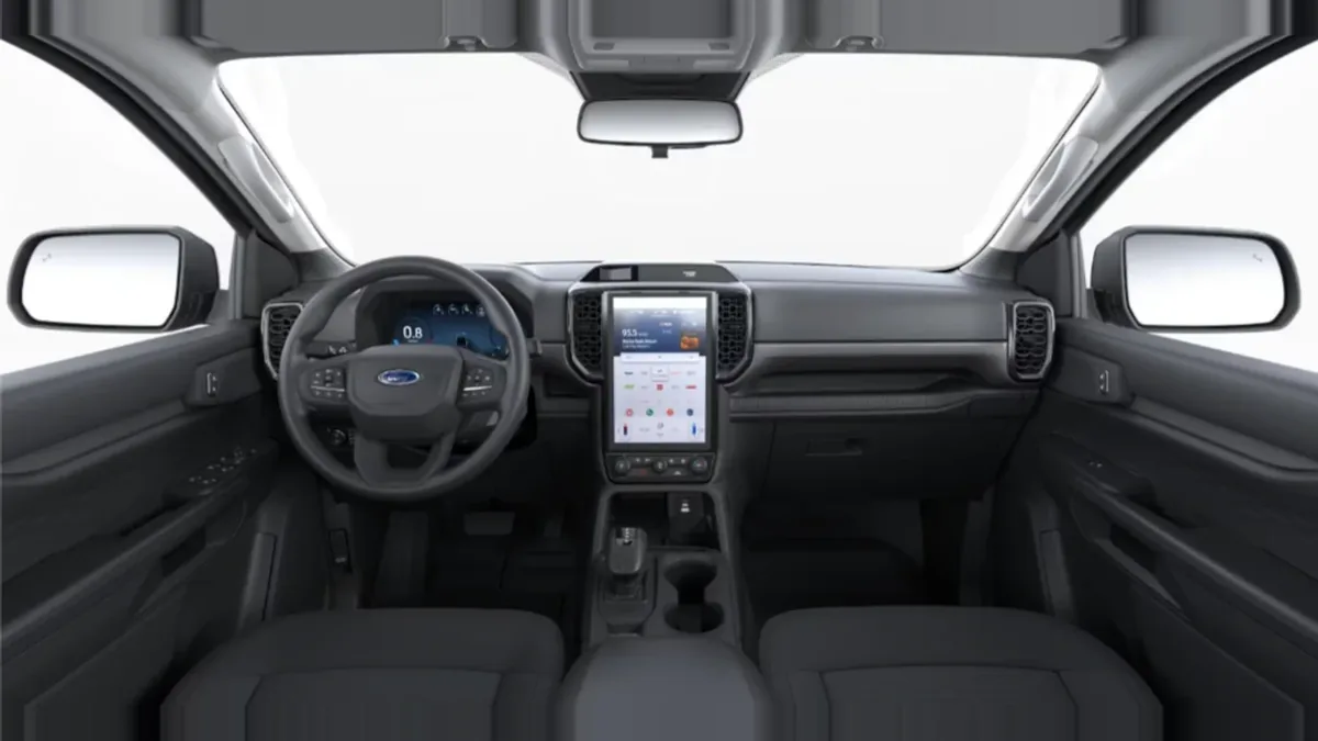 Ford Ranger XLT Doble Cabina 3.0 EcoBlue V6 240CV Automático en renting para particulares en Sevilla — Delantera