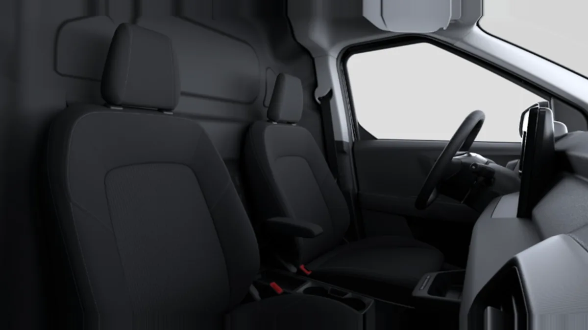 Ford Transit Courier Van Trend BEV 136cv Automática II en renting para particulares en Sevilla — vista 6