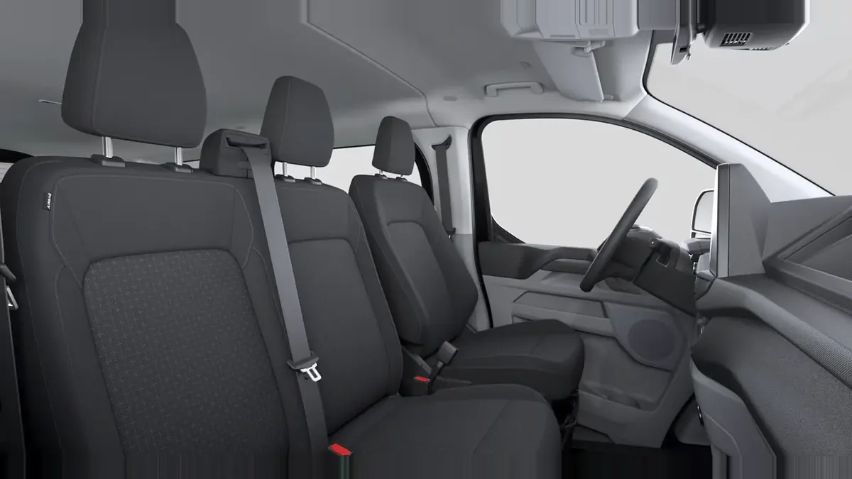 Ford Transit Custom Kombi 2.0 EcoBlue 136CV 320 L2 Trend II en renting para particulares en Sevilla — Interior