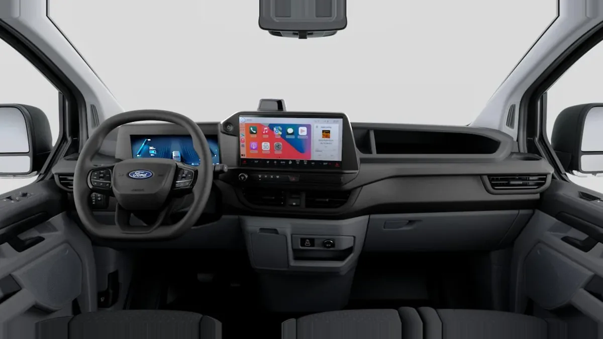 Ford TRANSIT CUSTOM  Kombi BEV 83kWh 100kW 340 L1 Trend en renting para particulares en Sevilla — Interior