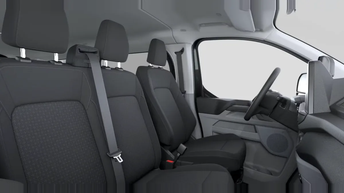 Ford TRANSIT CUSTOM  Kombi BEV 83kWh 100kW 340 L1 Trend en renting para particulares en Sevilla — vista 6