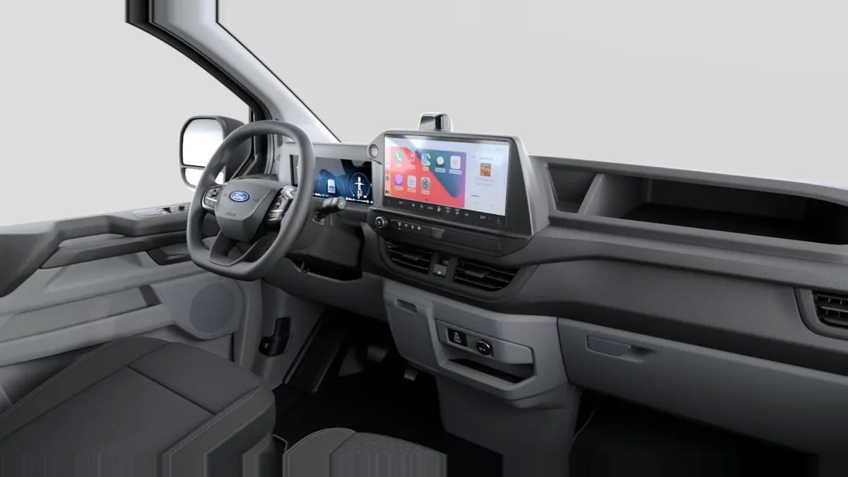 Ford TRANSIT Kombi 2.5 Duratec PHEV 171 340 L1 Trend en renting para particulares en Sevilla — Delantera