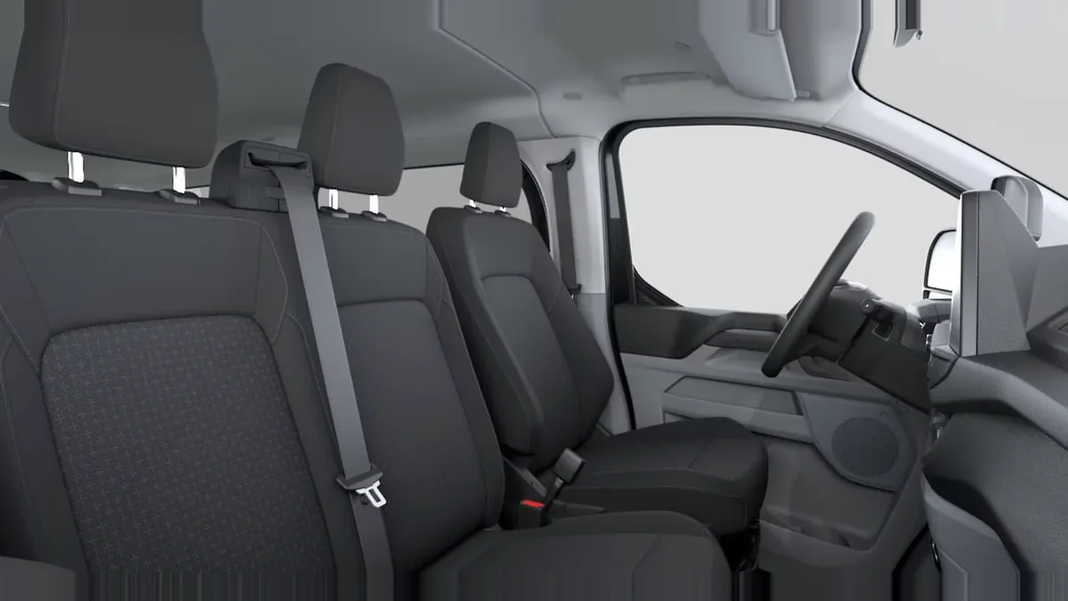 Ford TRANSIT Kombi 2.5 Duratec PHEV 171 340 L1 Trend en renting para particulares en Sevilla — vista 6