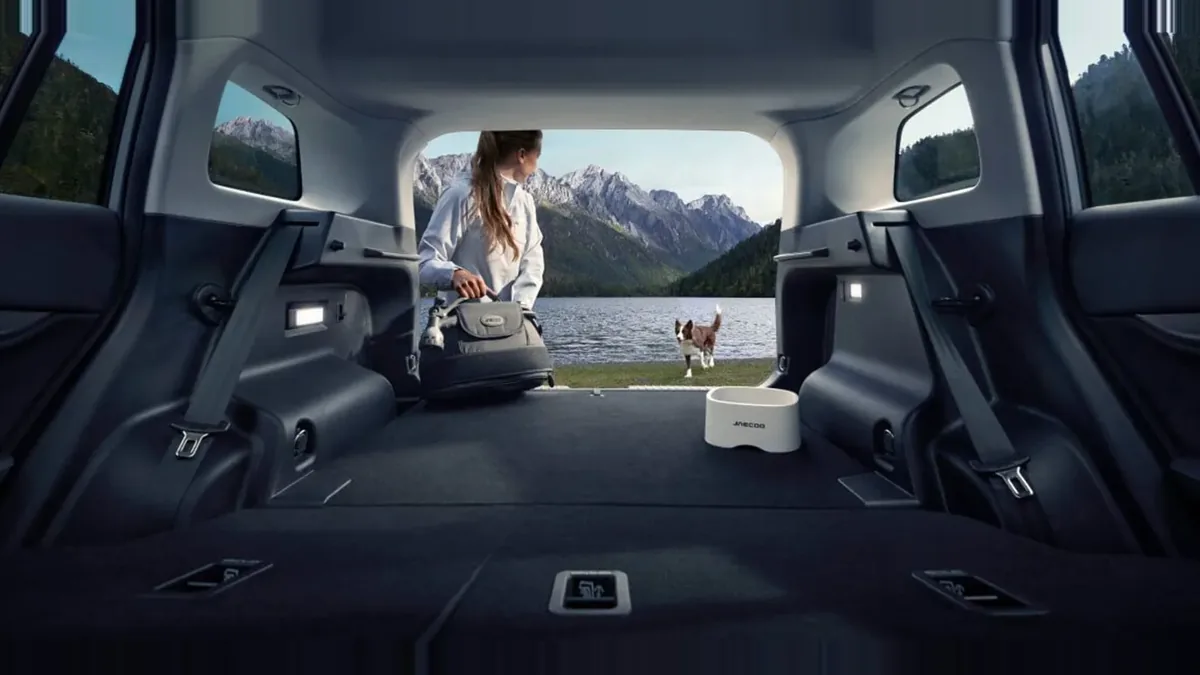 Jaecoo 5 EV Pure 155kW (211CV) 61kWh en renting para particulares en Sevilla — Interior