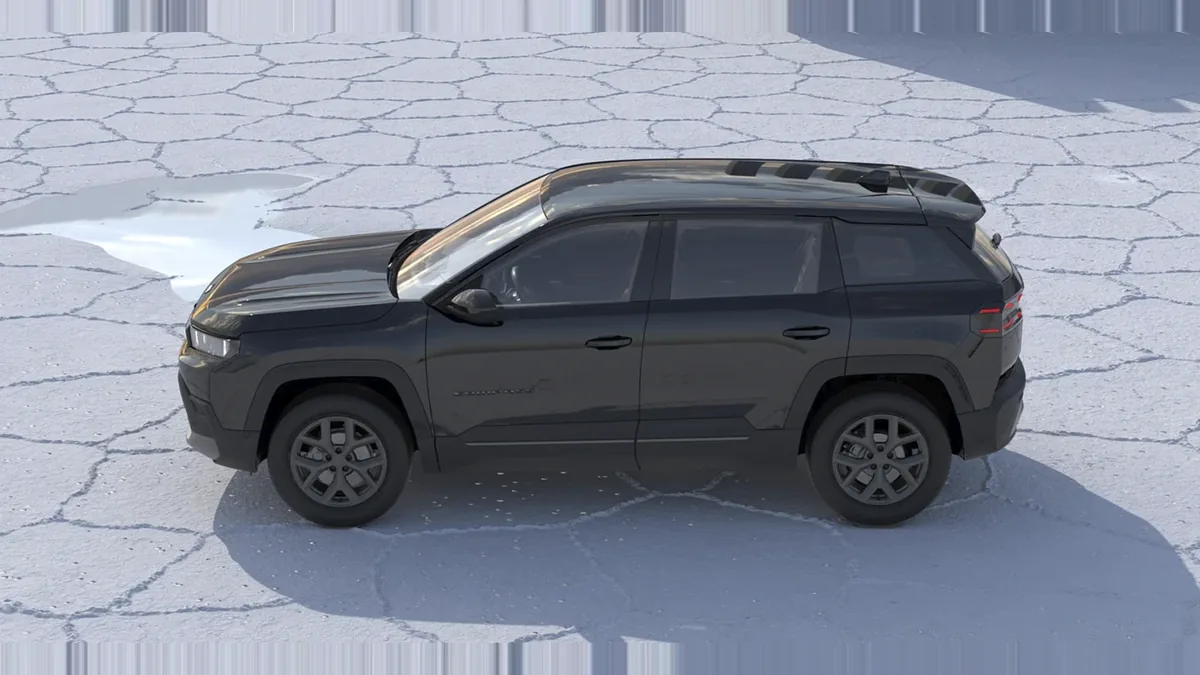 Jeep Compass 1.2 MHEV Altitude 145CV en renting para particulares en Sevilla — Lateral