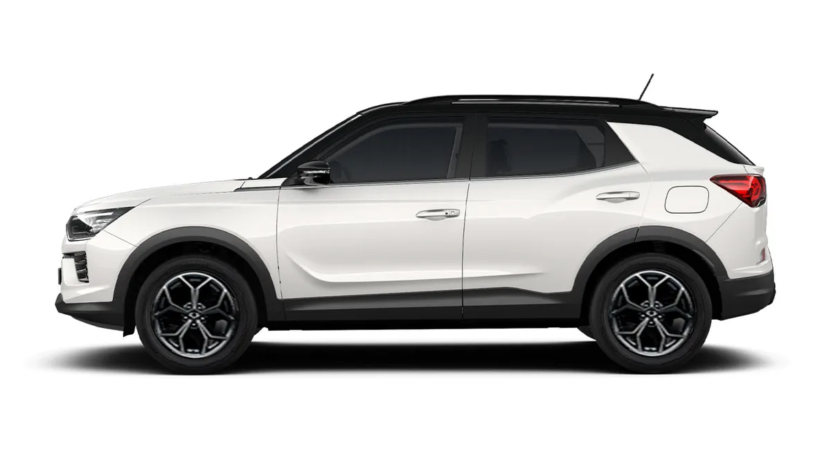 KGM Korando G15 Urban Plus 4x2 en renting para particulares en Sevilla — Lateral
