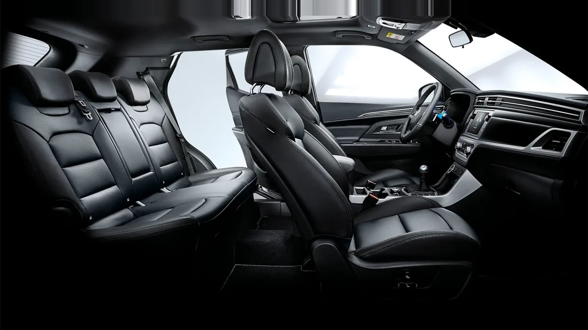 KGM Korando G15 Urban Plus 4x2 en renting para particulares en Sevilla — Interior