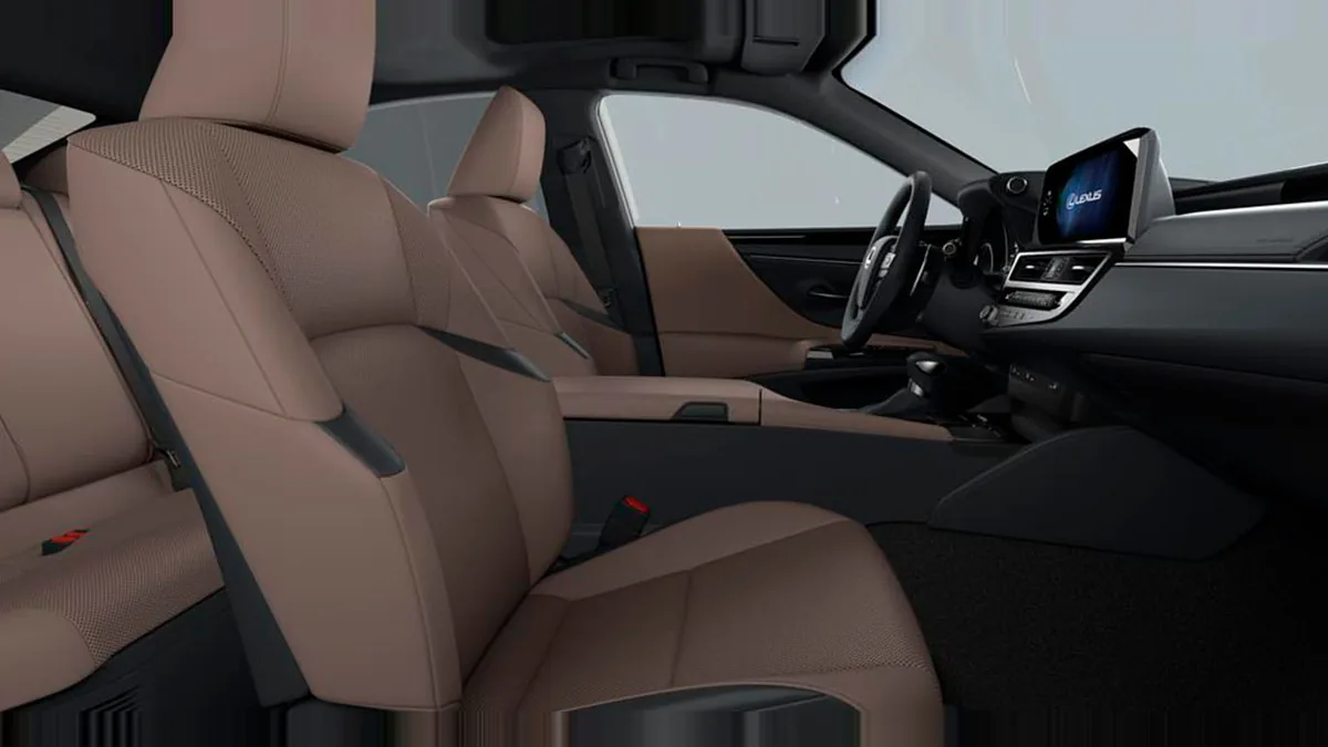 Lexus ES 2.5 300h Premium en renting para particulares en Sevilla — Interior