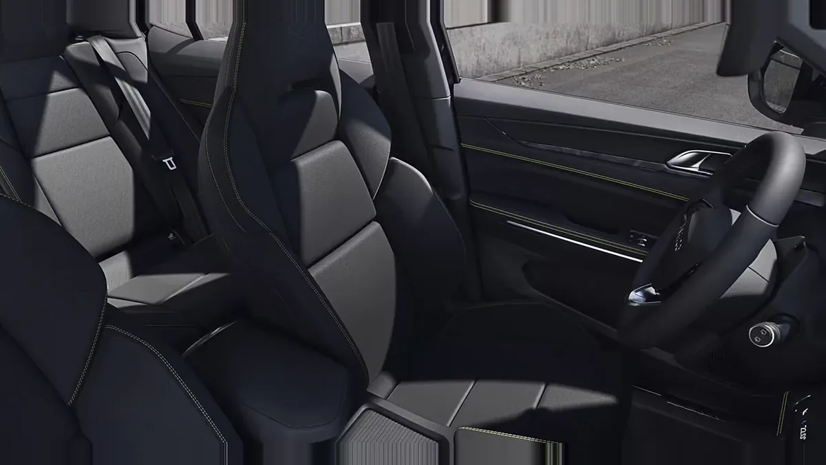 Lynk & Co 01 1.5 PHEV Core en renting para particulares en Sevilla — Interior