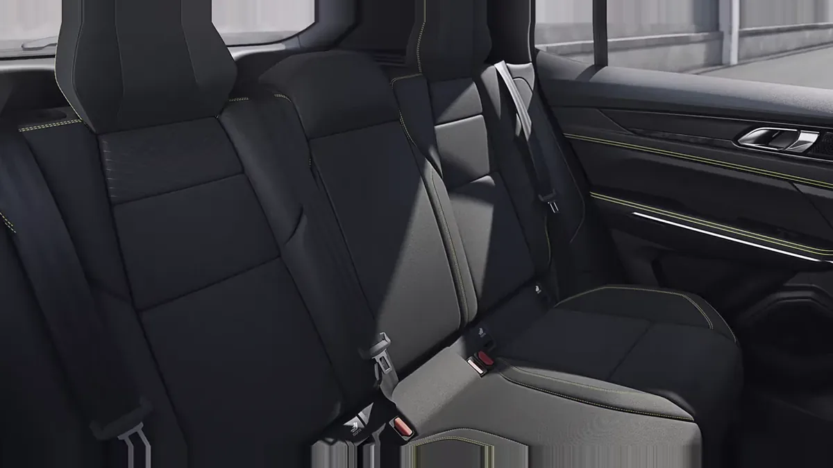 Lynk & Co 01 Core en renting para particulares en Sevilla — vista 6