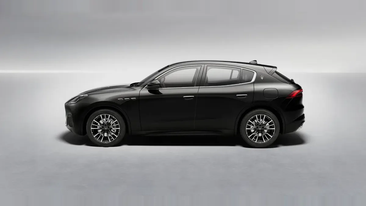 Maserati Grecale L4 MHEV 300CV AWD en renting para particulares en Sevilla — Delantera