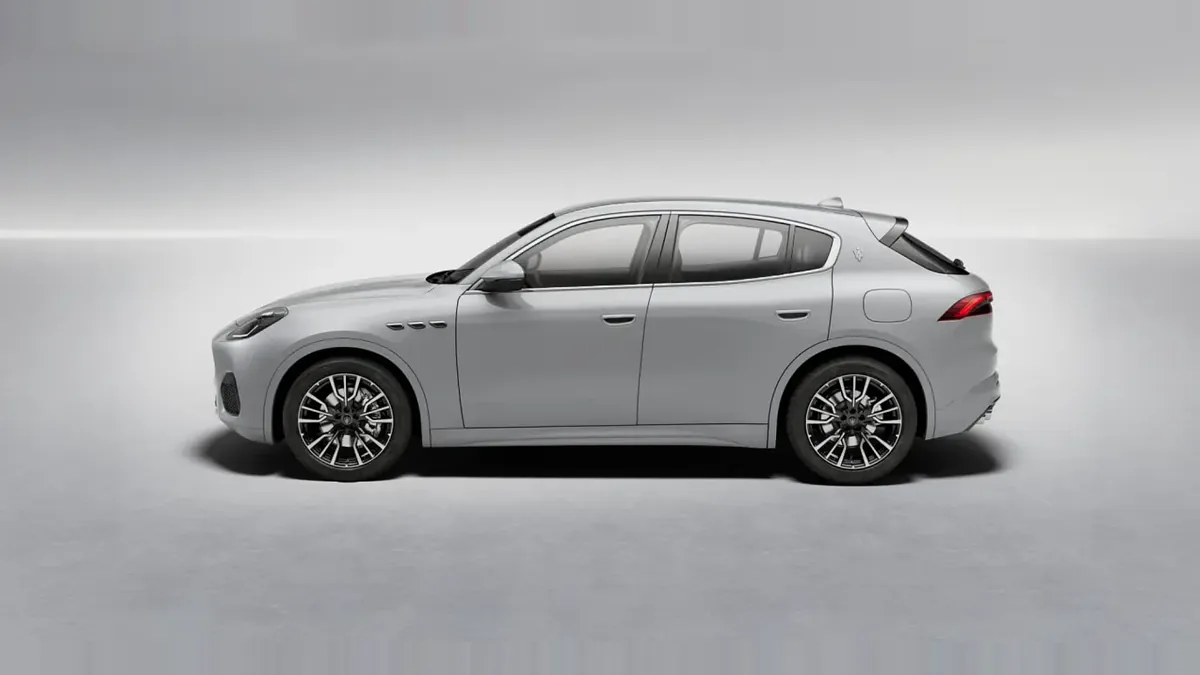 Maserati Grecale L4 MHEV 300CV AWD en renting para particulares en Sevilla — Lateral