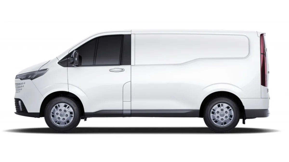 Maxus Deliver 7 Furgón 2.0D L2H1 150 (MERCANCÍAS PROPIAS) en renting para particulares en Sevilla — Trasera