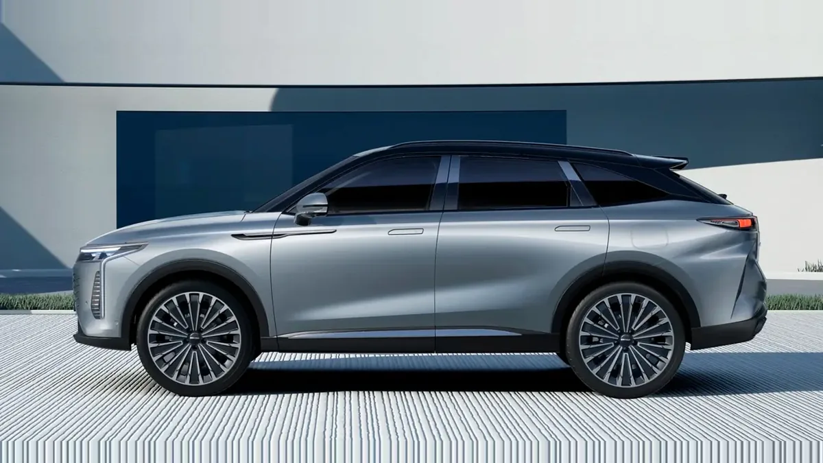 Omoda 9 1.5 TGDI Híbrido Premium 537CV en renting para particulares en Sevilla — Delantera