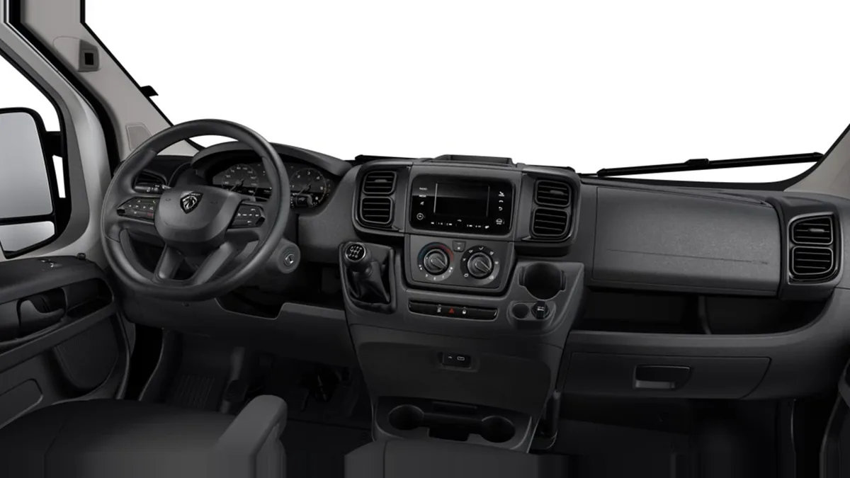 Peugeot Boxer Caja Paquetera Portón L3 3.5T Max BlueHDi 180 S&S 6vel en renting para particulares en Sevilla — Delantera