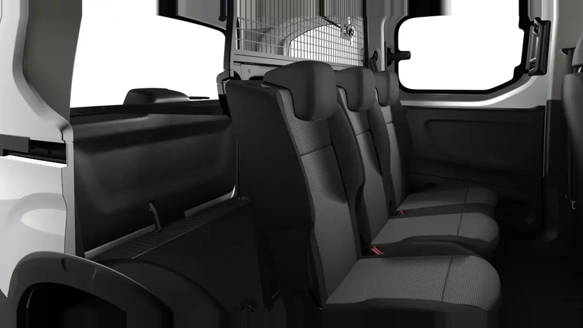 Peugeot Rifter Active Business Standard N1 BlueHDi 100 S&S en renting para particulares en Sevilla — vista 6