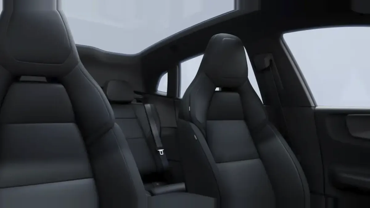 Polestar 4 Long Range Single Motor en renting para particulares en Sevilla — Interior