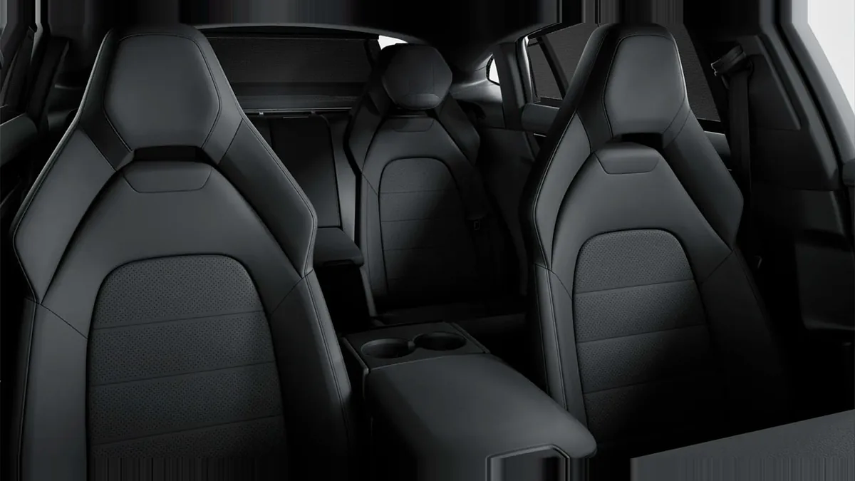 Porsche Panamera 4 E-Hybrid Executive en renting para particulares en Sevilla — Interior