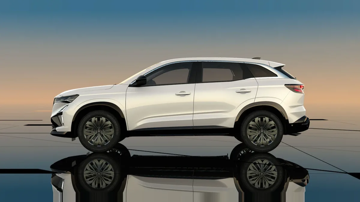 Renault Austral E-Tech Full Hybrid Evolution 147kW en renting para particulares en Sevilla — Lateral