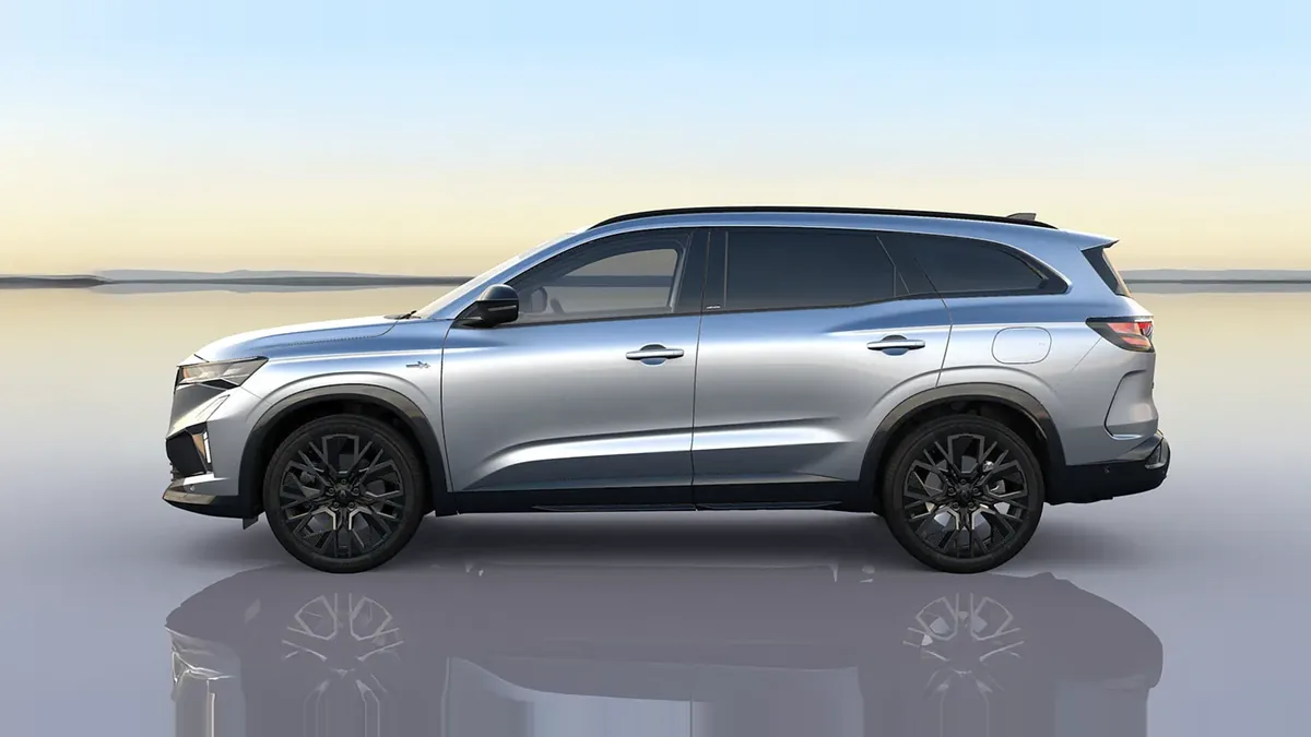 Renault Espace Espirit Alpine Full Hybrid E-Tech 146kW 7p en renting para particulares en Sevilla — Lateral