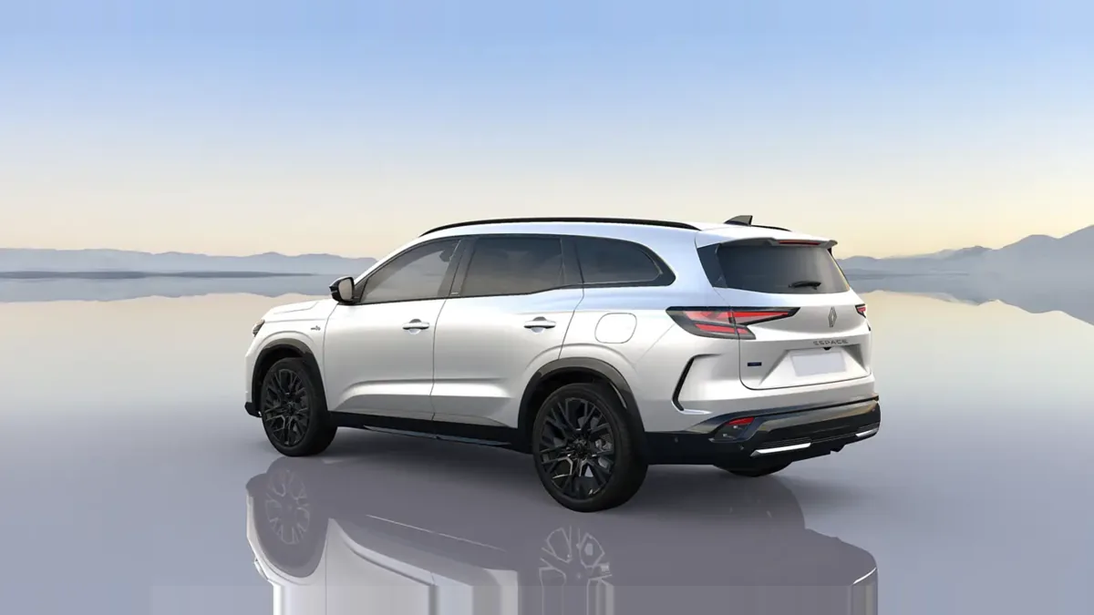 Renault Espace Espirit Alpine Full Hybrid E-Tech 146kW 7p en renting para particulares en Sevilla — Interior