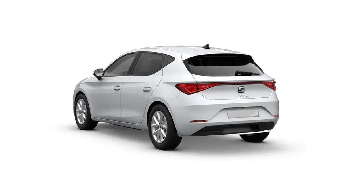 SEAT León 1.5 eTSI (115CV) DSG Style XL en renting para particulares en Sevilla — Delantera