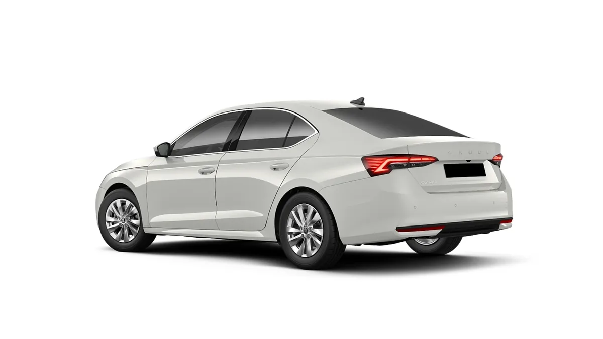 Škoda Octavia Limo Selection 2.0 TDI 150CV DSG 7vel en renting para particulares en Sevilla — Trasera