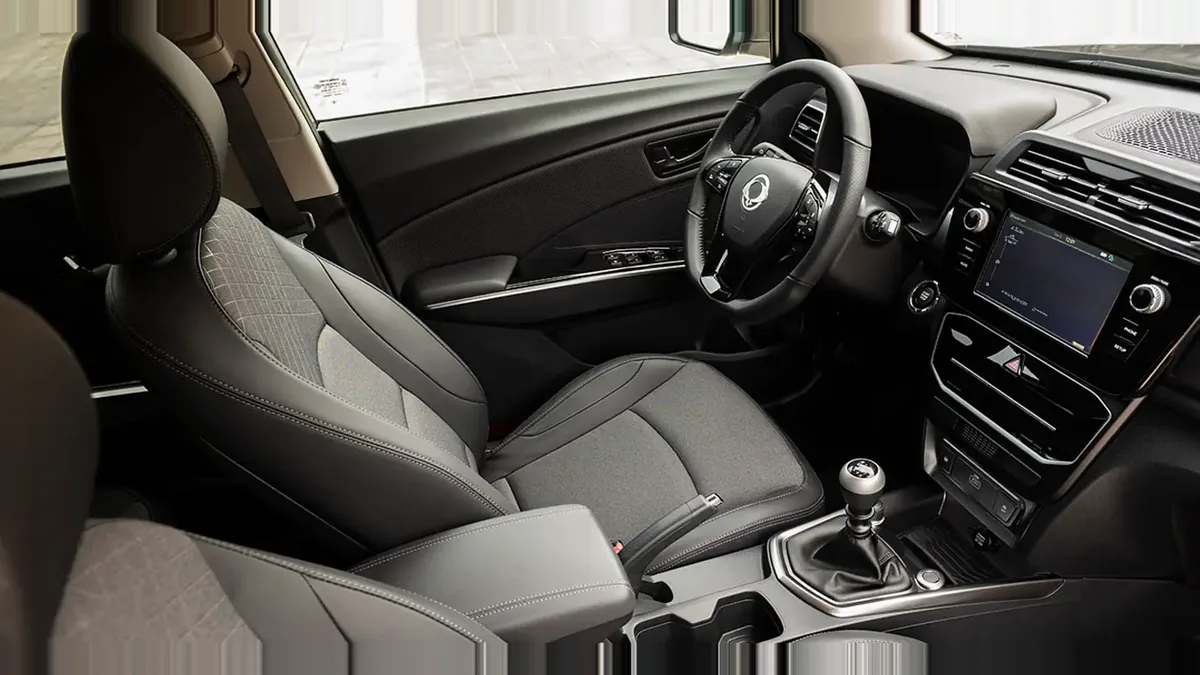 KGM Tívoli G15 Urban Plus 4x2 en renting para particulares en Sevilla — vista 9