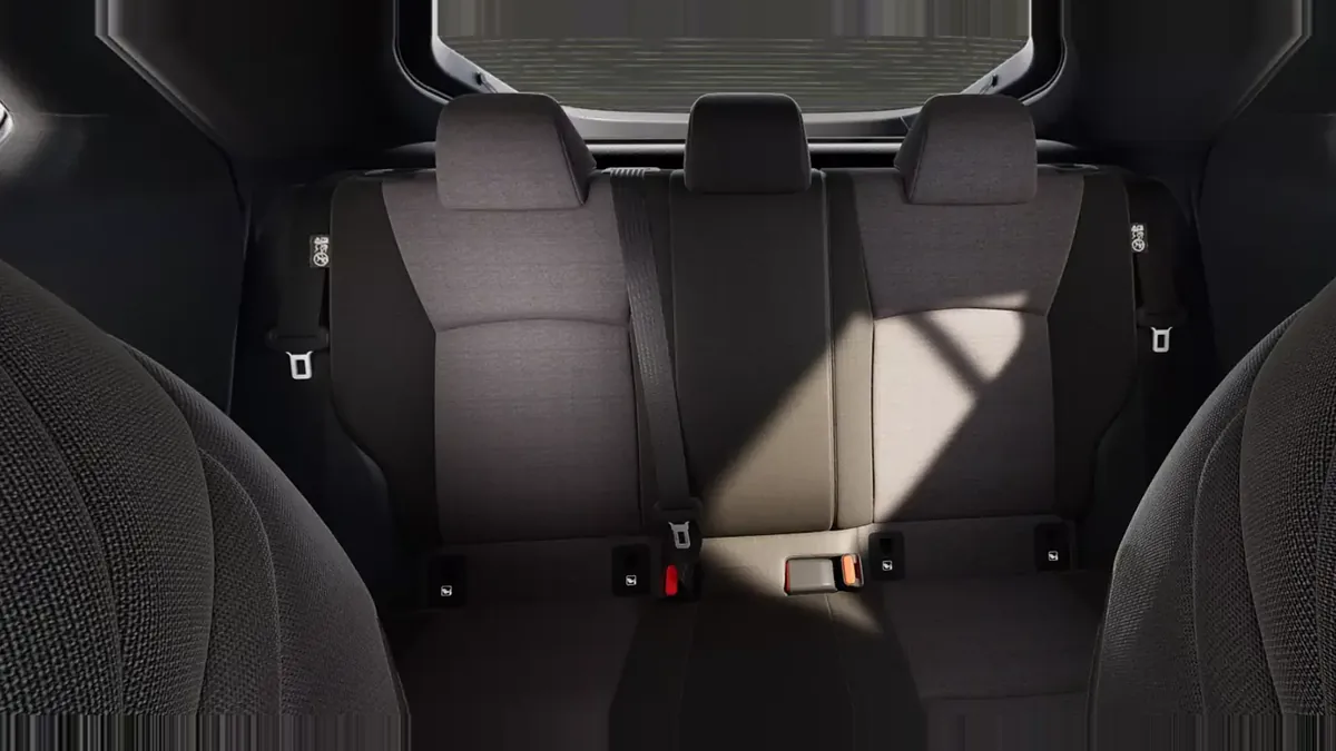 Toyota C-HR Advance Plug-in Hybrid 220 en renting para particulares en Sevilla — vista 7