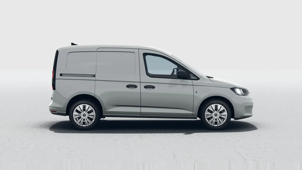 Volkswagen Caddy Cargo PHEV 1.5 TSI eHybrid en renting para particulares en Sevilla — vista 6